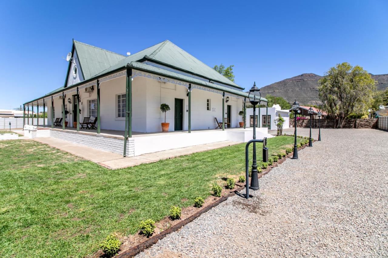 Victorian Square Guesthouse Graaff-Reinet Екстериор снимка