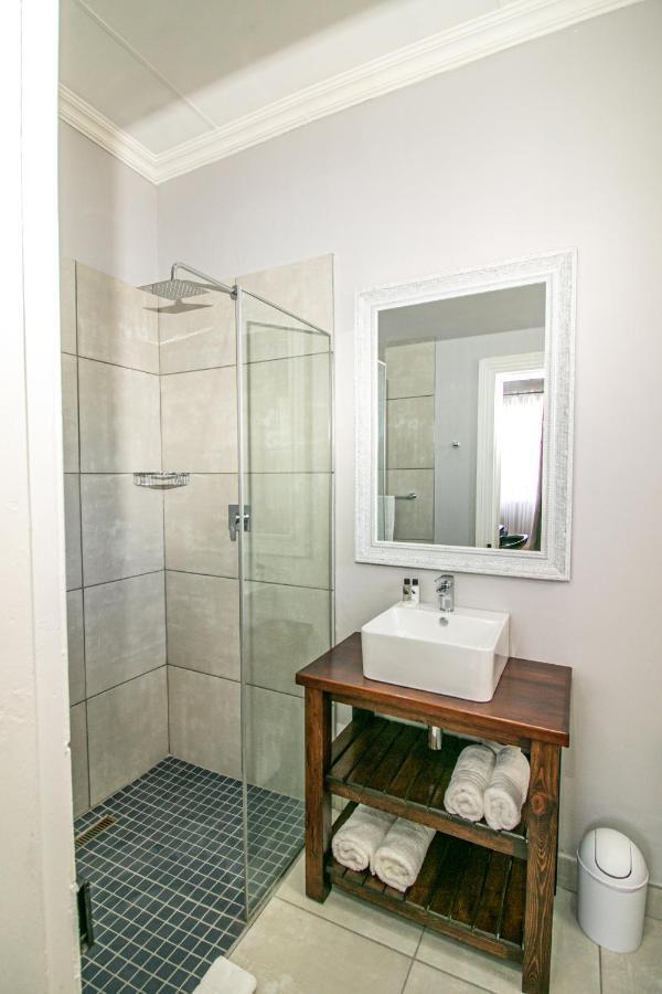 Victorian Square Guesthouse Graaff-Reinet Екстериор снимка