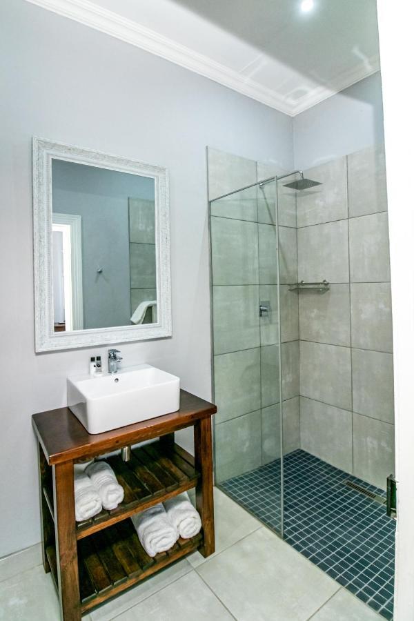 Victorian Square Guesthouse Graaff-Reinet Екстериор снимка