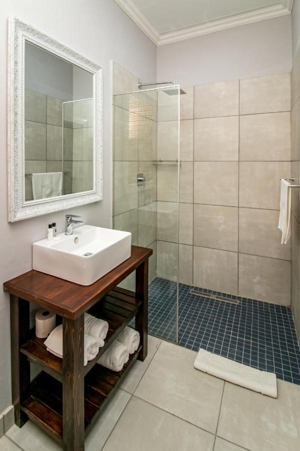 Victorian Square Guesthouse Graaff-Reinet Екстериор снимка