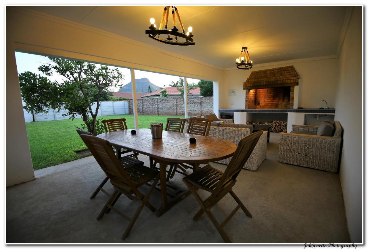 Victorian Square Guesthouse Graaff-Reinet Екстериор снимка
